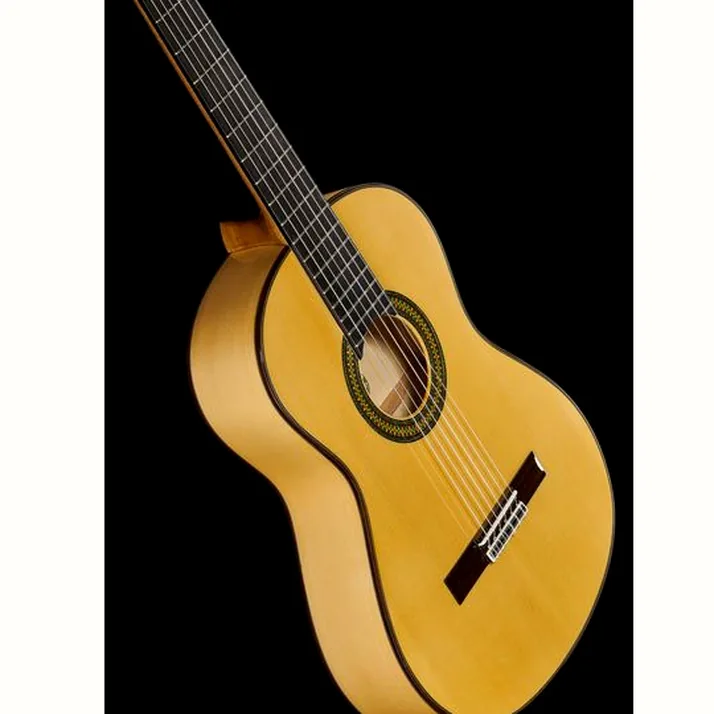 Alhambra 7FC Flamenco incl.Gig Bag