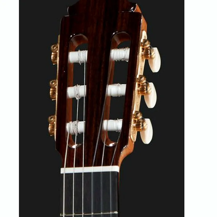 Amalio Burguet 1A Cedar w/ Case