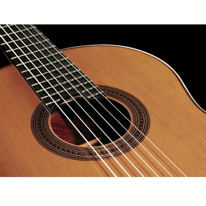 Amalio Burguet 1A Cedar w/ Case