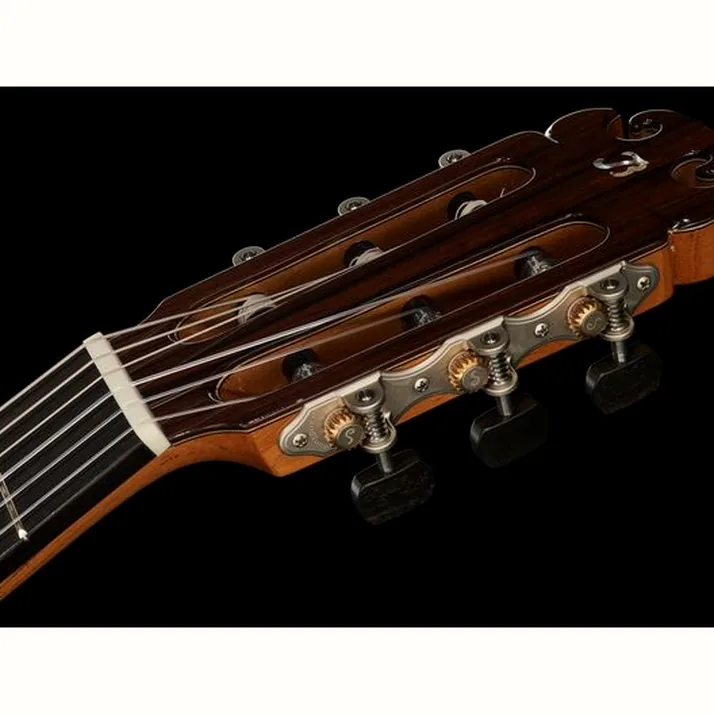 Amalio Burguet Aniversario Spruce w/ Case