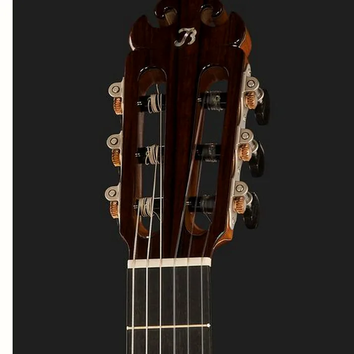 Amalio Burguet Aniversario Spruce w/ Case