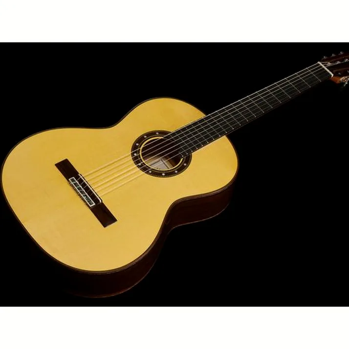 Amalio Burguet Aniversario Spruce w/ Case