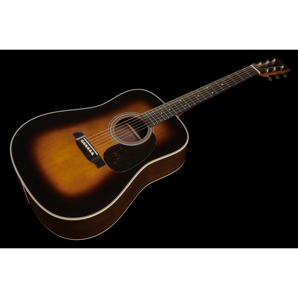 Martin Guitar D-28 Sunburst