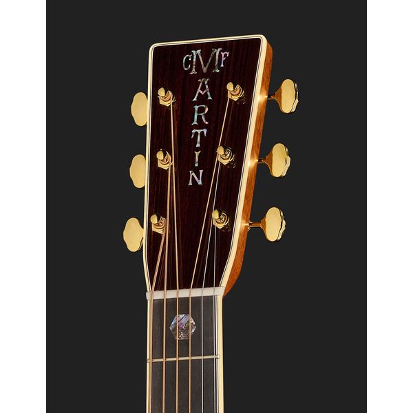 Martin Guitar J40