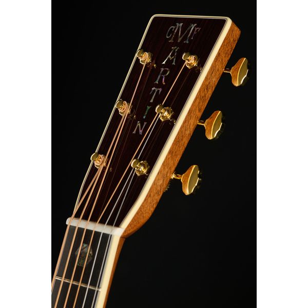 Martin Guitar J40