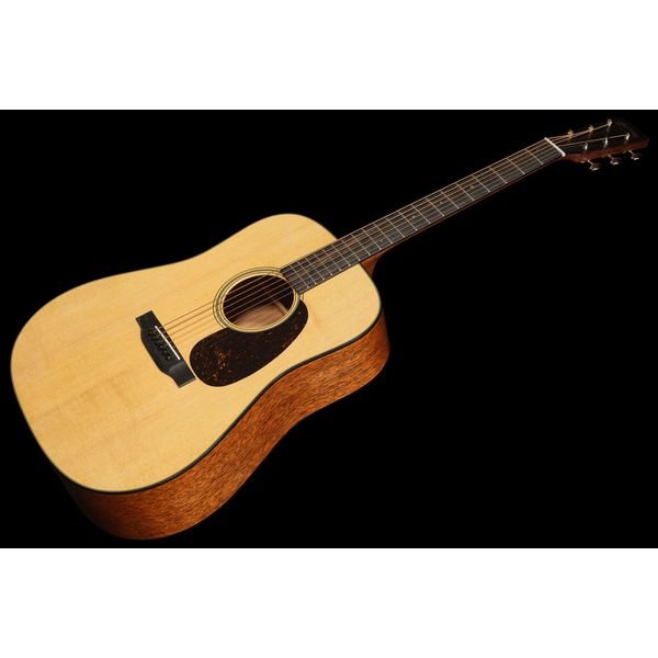 Martin Guitar D18