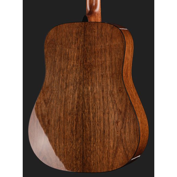 Martin Guitar D18
