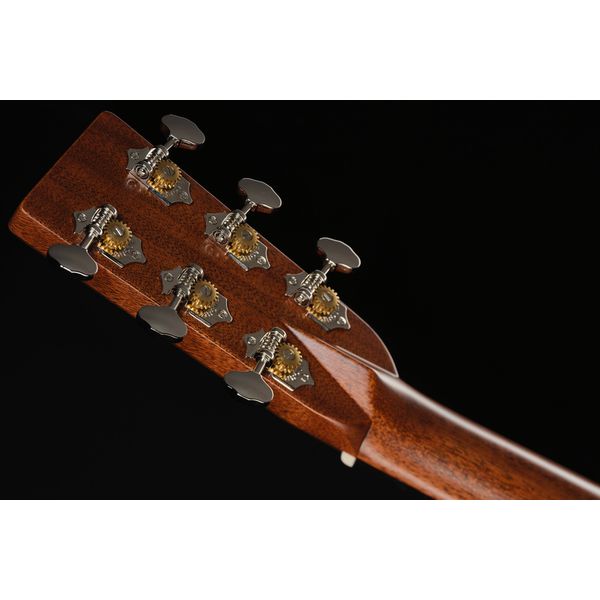 Martin Guitar HD28E