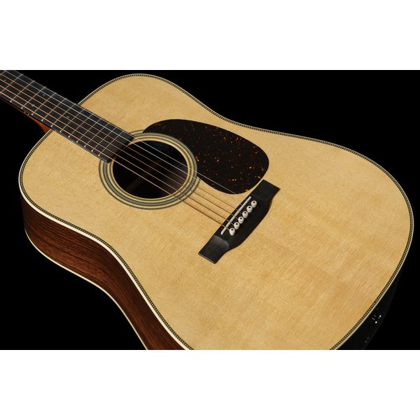 Martin Guitar HD28E