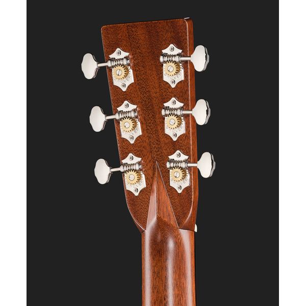 Martin Guitar HD28E