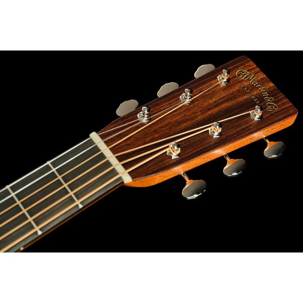 Martin Guitar HD28 LH