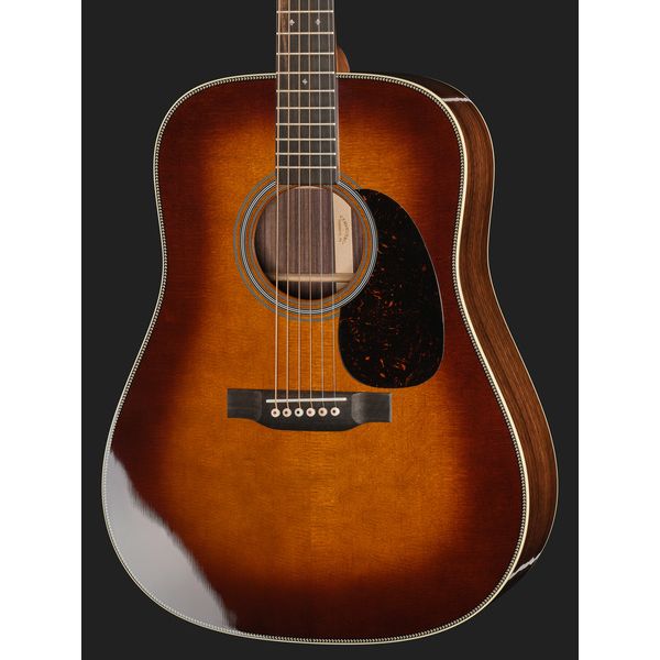 Martin Guitar HD28 Ambertone