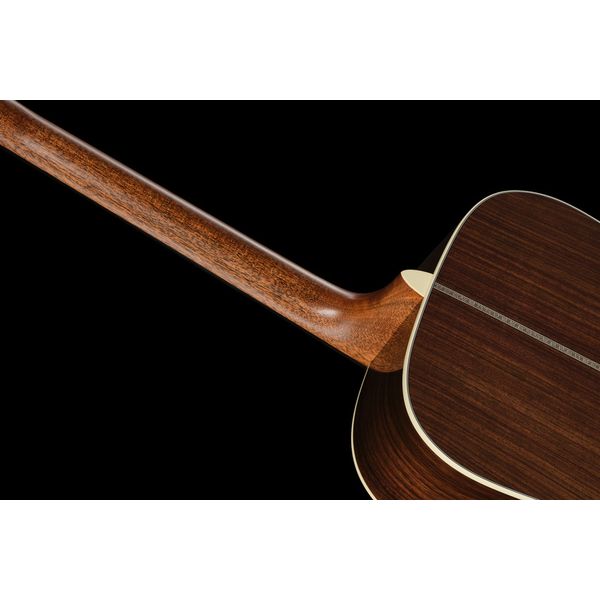 Martin Guitar HD28 Ambertone