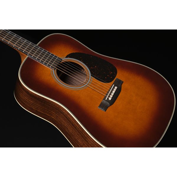 Martin Guitar HD28 Ambertone