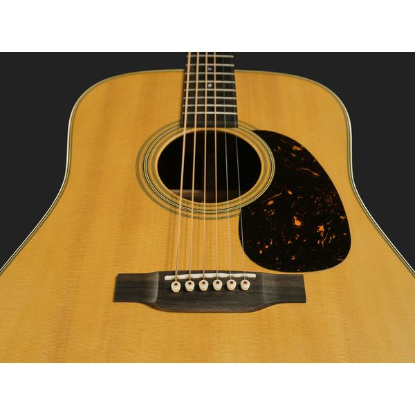 Martin Guitar D-28 Satin